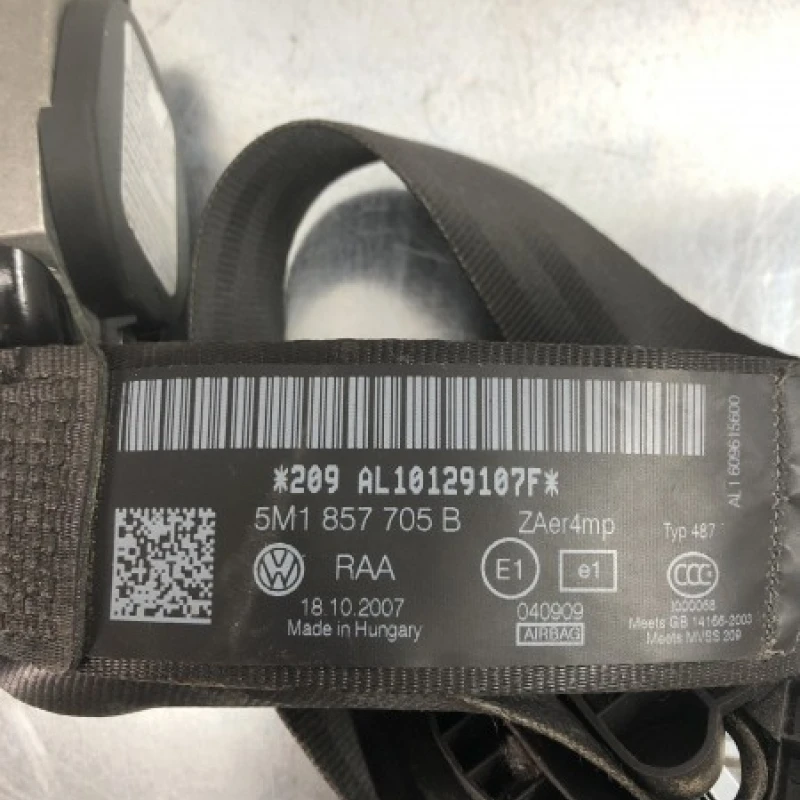 Centura stanga fata / Volkswagen Golf Plus MK5 2008 / Interior