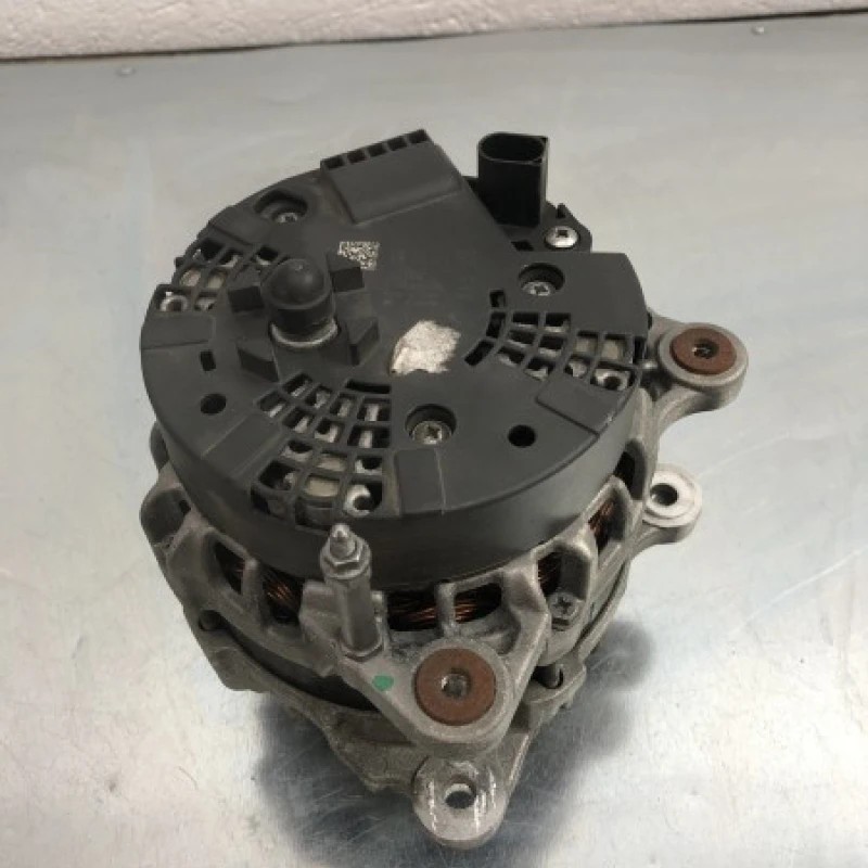 Alternator / Volkswagen Sharan 7N 2014 / Motor, racire si evacuare