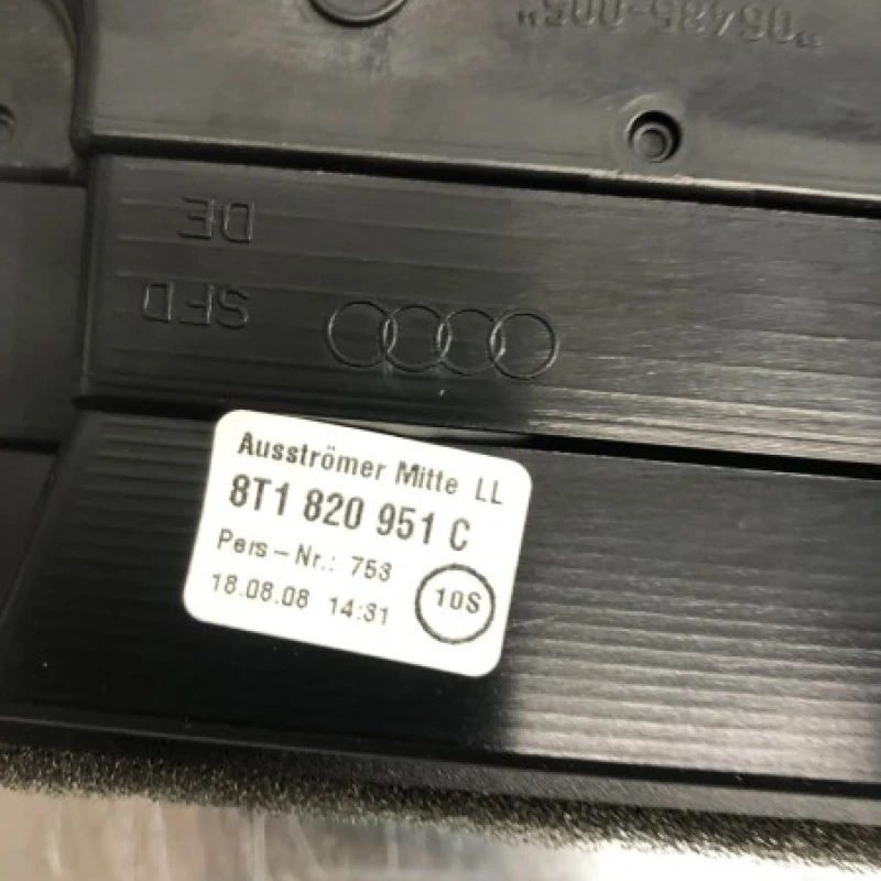 Grila aer bord / Audi A4 B8 2010 / Interior