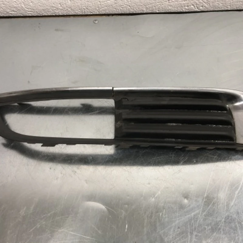 Grila proiector stanga Opel 