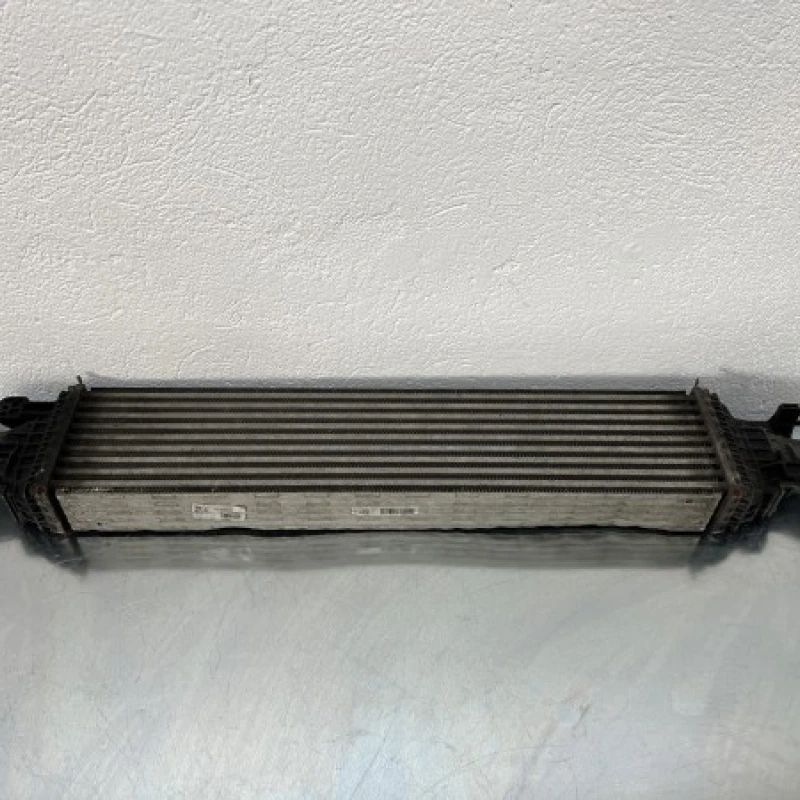 Radiator intercooler / Audi A4 B8 2010 / Motor, racire si evacuare