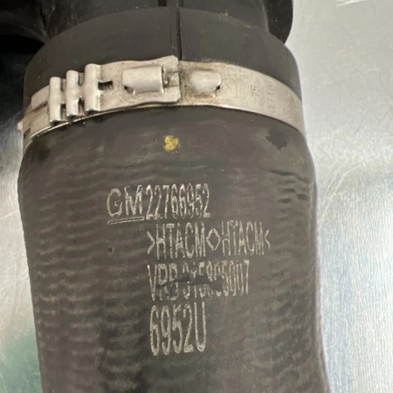 Furtun aer supraalimentare / Opel Insignia A 2013 / Motor, racire si evacuare
