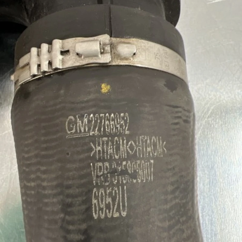 Furtun aer supraalimentare / Opel Insignia A 2013 / Motor, racire si evacuare