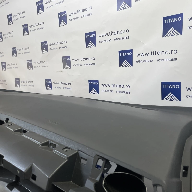 Plansa bord / Nissan Leaf ZE1 2019 / Interior