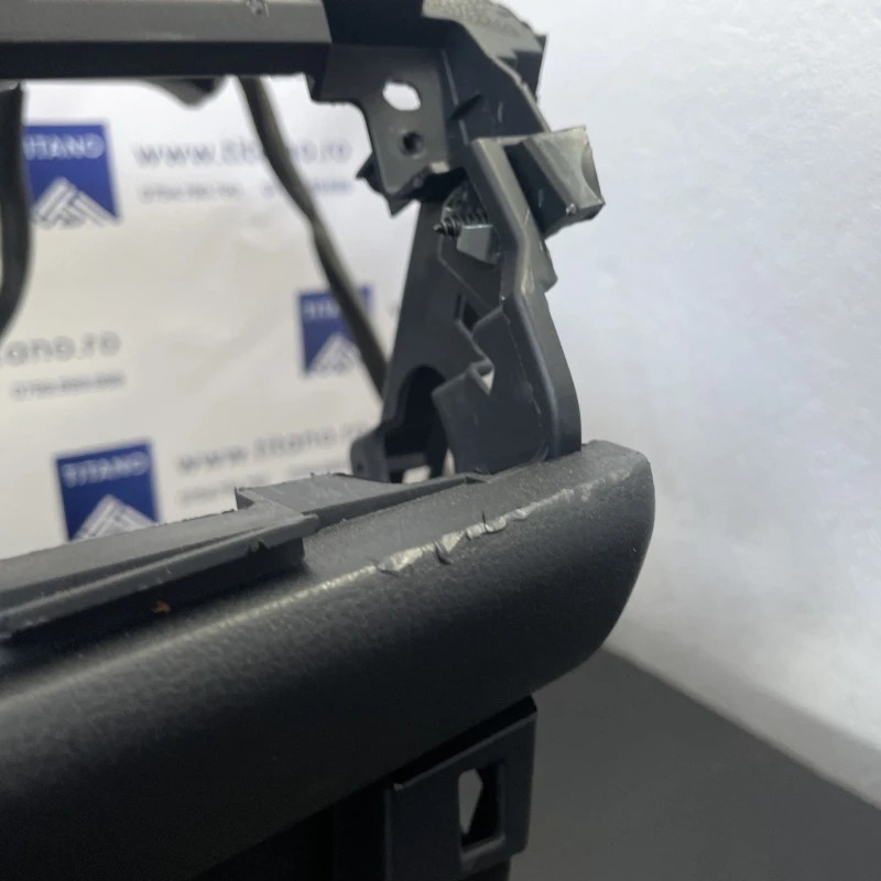 Plansa bord / Nissan Leaf ZE1 2019 / Interior