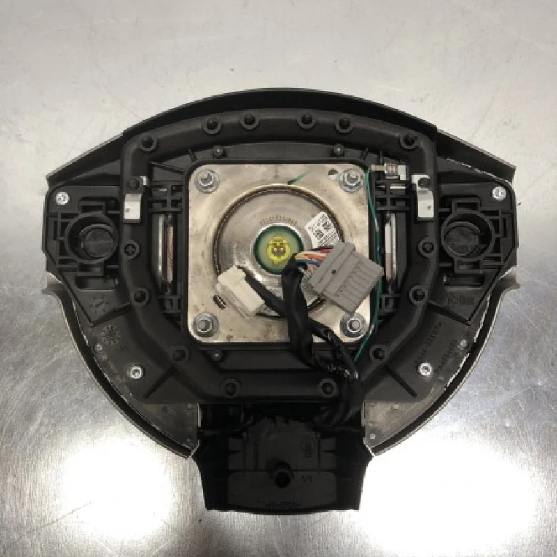 Airbag volan / Nissan   2009 / Interior