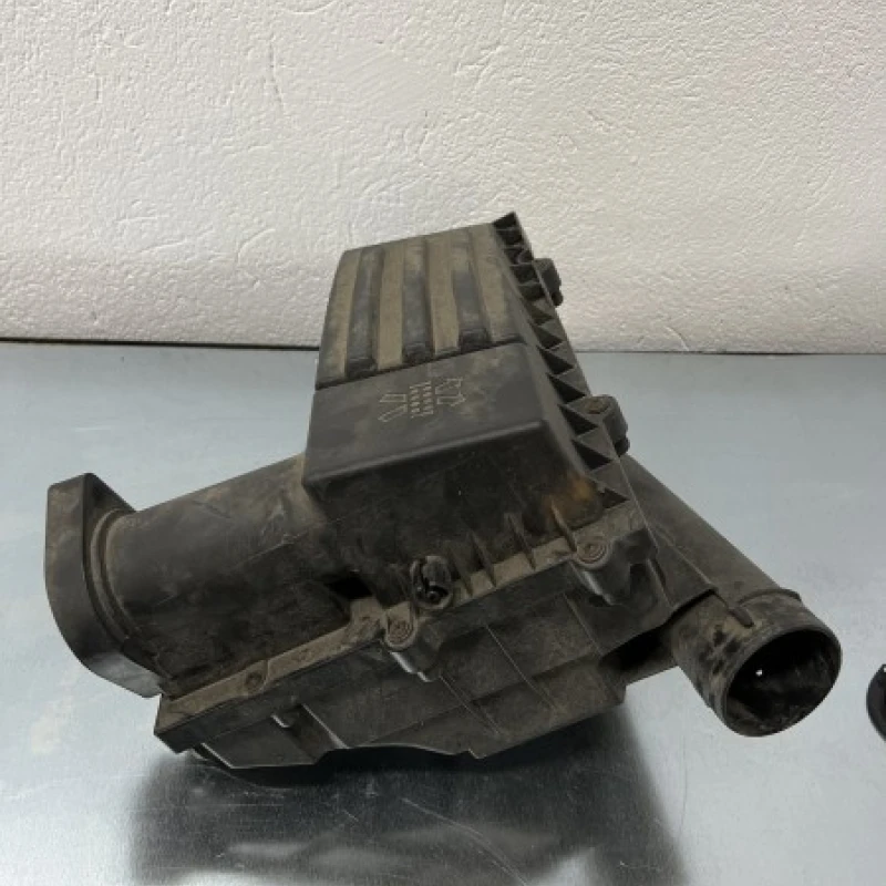 Carcasa filtru aer / Volkswagen Golf Plus MK5 2008 / Motor, racire si evacuare