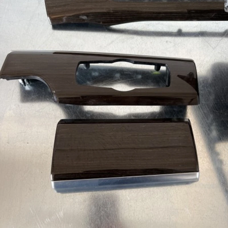 Ornament trim bord / BMW Seria 7 F01 2011 / Interior