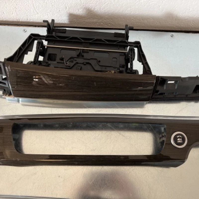 Ornament trim bord / BMW Seria 7 F01 2011 / Interior