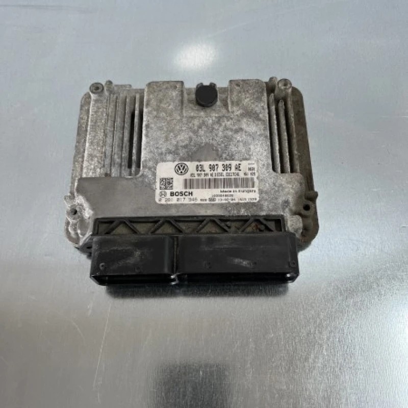 Calculator motor ecu Volkswagen Passat B7 2013