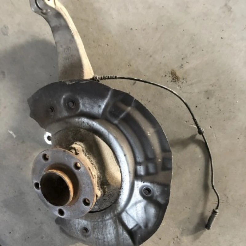 Fuzeta dreapta fata / BMW Seria 5 F11 2010 / Directie si suspensie