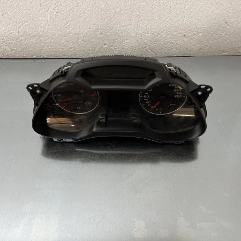 Ceas bord Audi 
