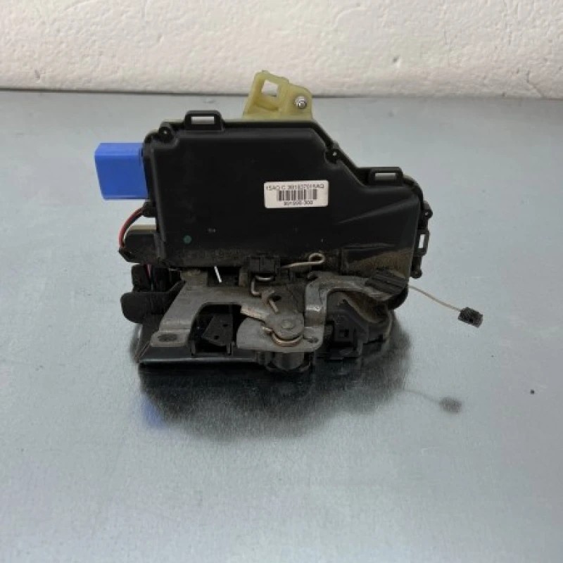 Iala broasca usa stanga fata / Volkswagen T5 Transporter 2011 / Caroserie, oglinzi si faruri