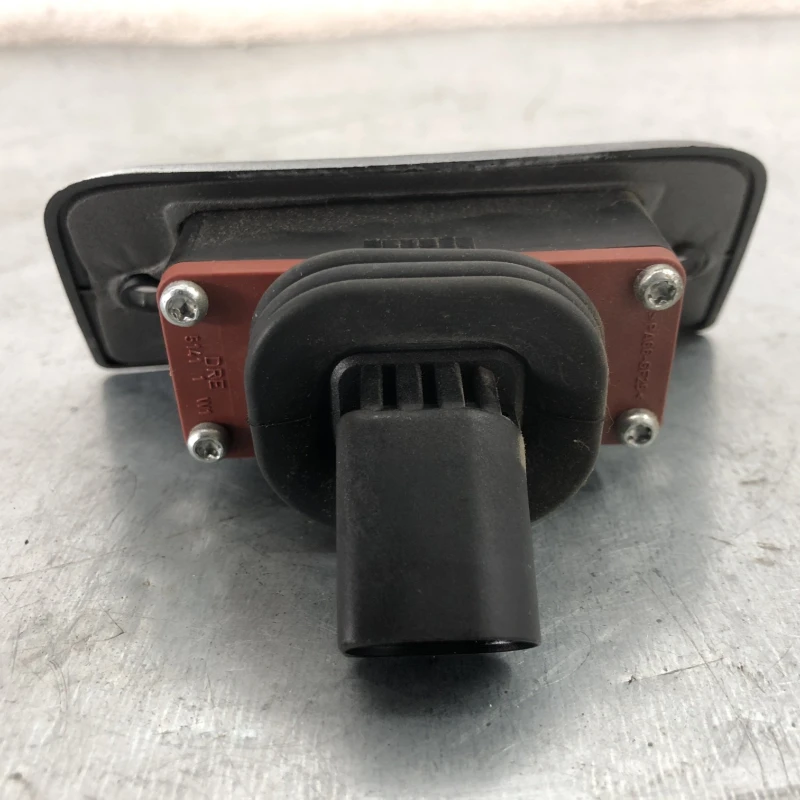 Contact electric usa laterala / Volkswagen T5 Transporter 2011 / Caroserie, oglinzi si faruri