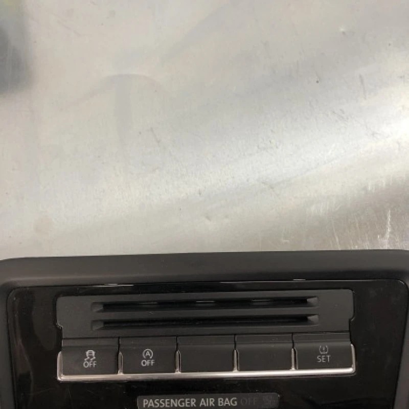 Butoane consola centrala / Volkswagen Sharan 7N 2014 / Audio si electronice