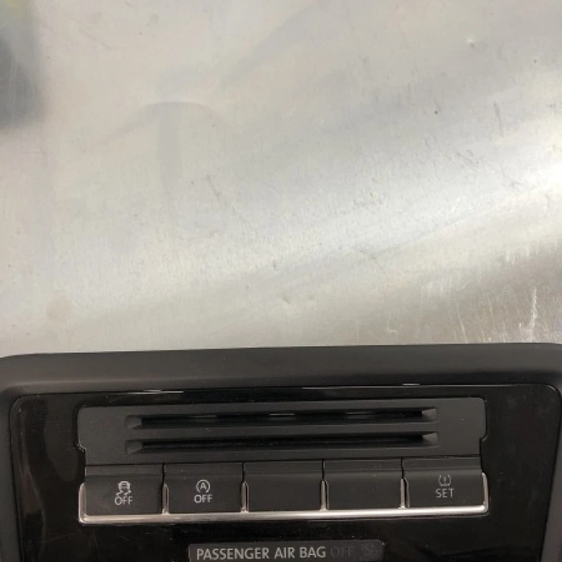 Butoane consola centrala / Volkswagen Sharan 7N 2014 / Audio si electronice