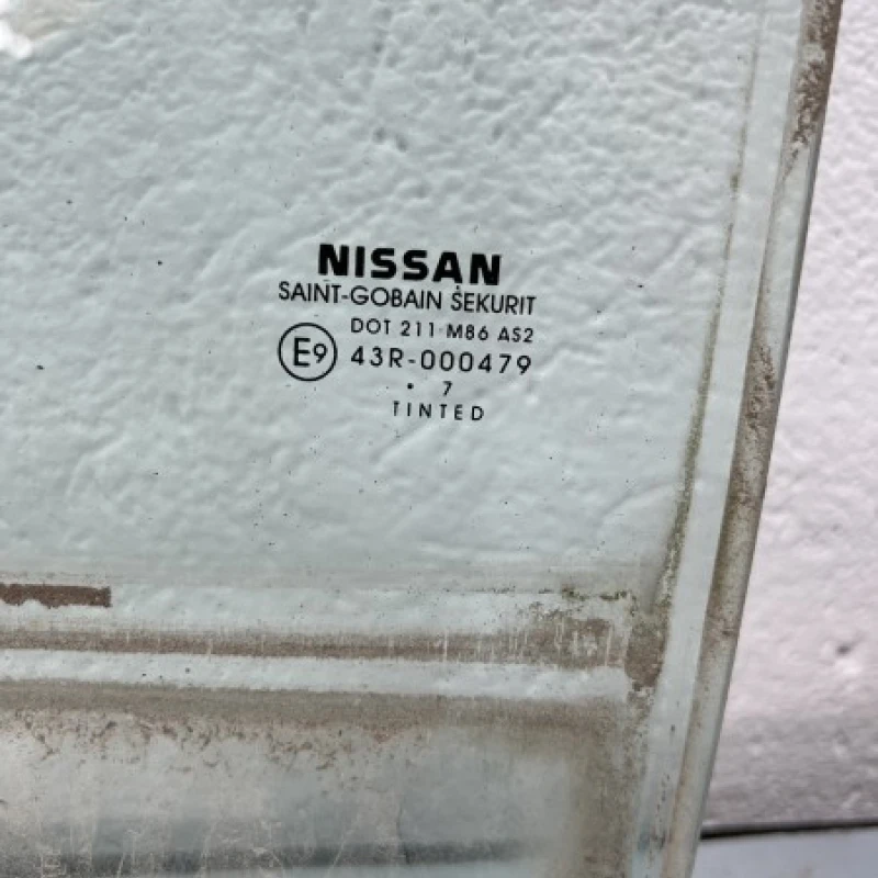 Geam stanga spate / Nissan   2009 / Caroserie, oglinzi si faruri
