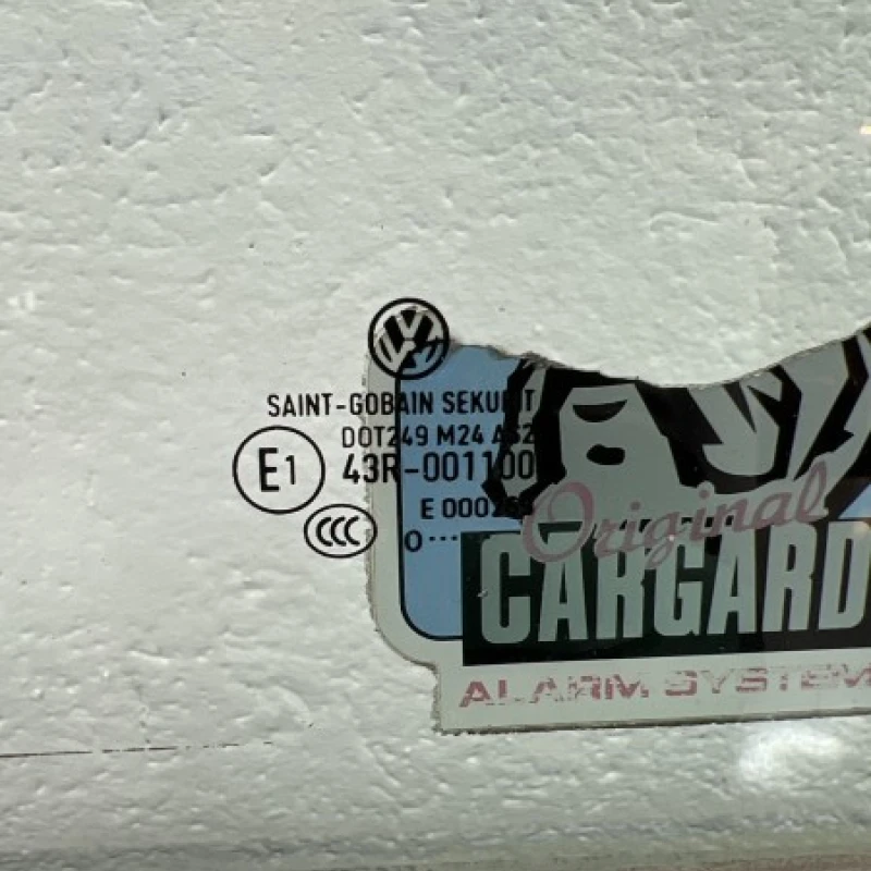 Geam dreapta fata / Volkswagen T5 Transporter 2011 / Caroserie, oglinzi si faruri