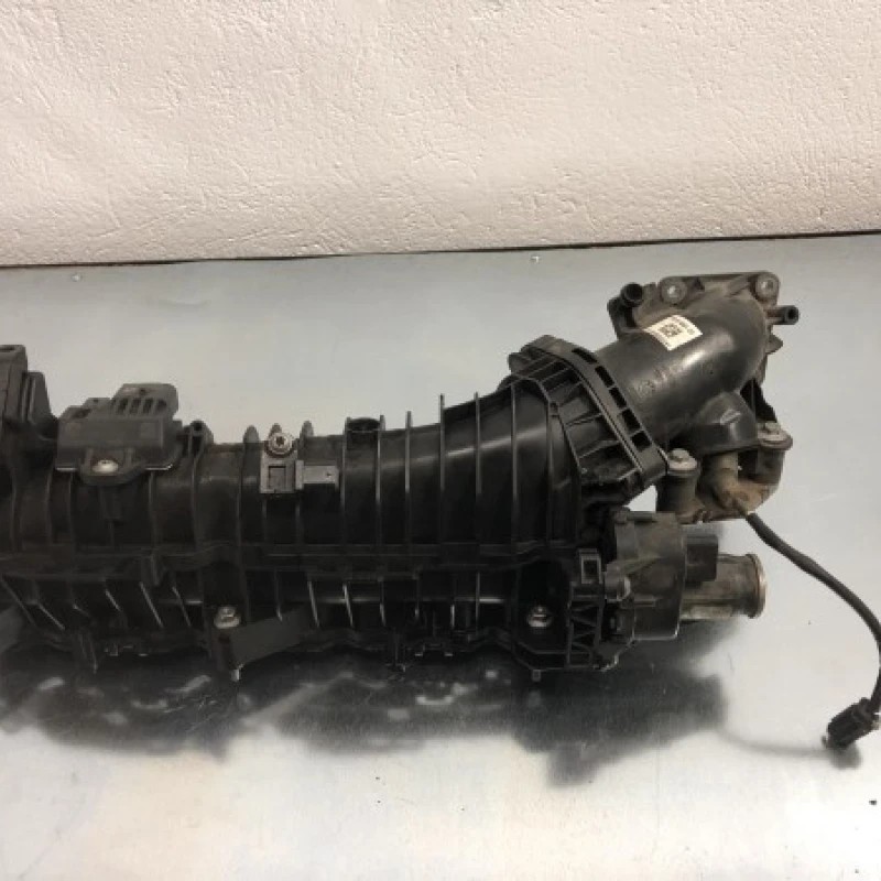 Galerie de admisie / BMW Seria 5 F11 2010 / Motor, racire si evacuare
