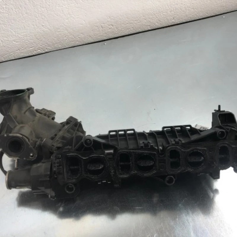 Galerie de admisie / BMW Seria 5 F11 2010 / Motor, racire si evacuare
