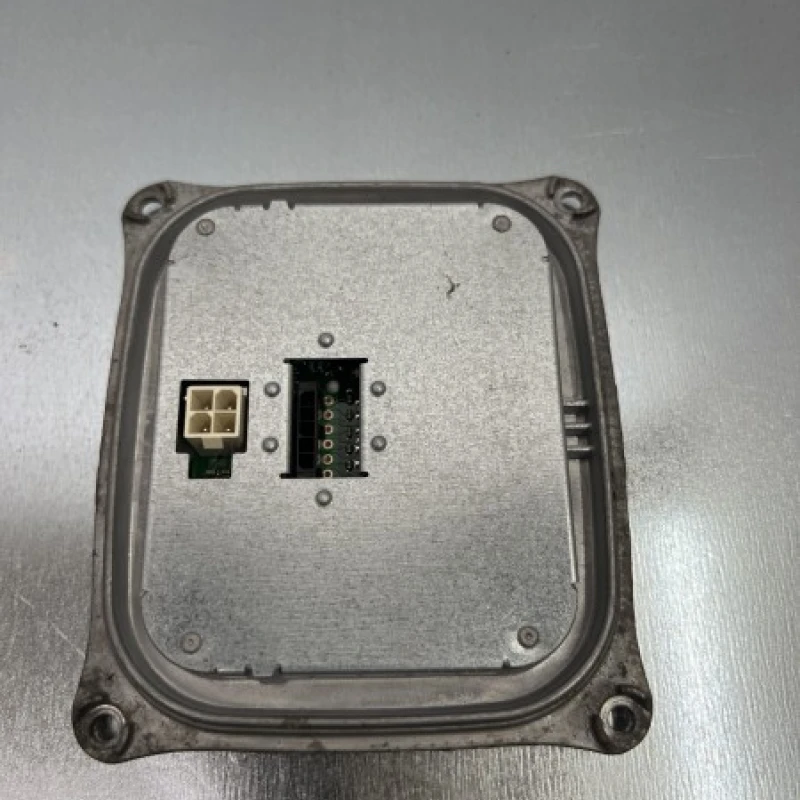 Modul far DRL / Audi A4 B8 2010 / Caroserie, oglinzi si faruri