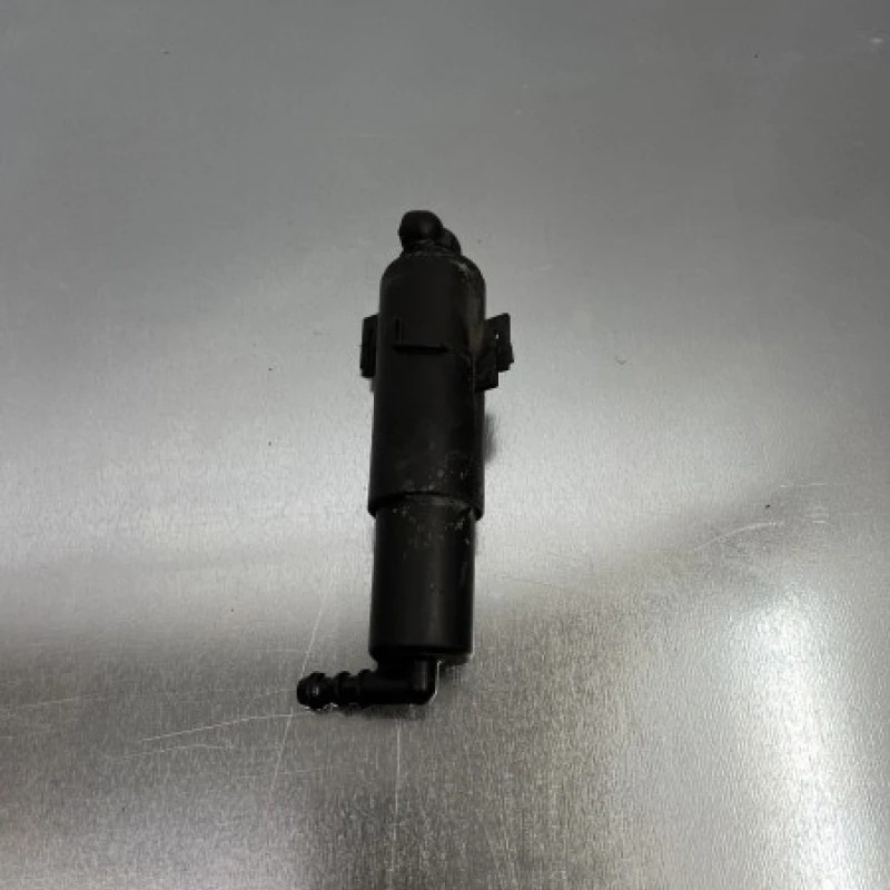 Spalator far dreapta / Audi A4 B8 2010 / Caroserie, oglinzi si faruri