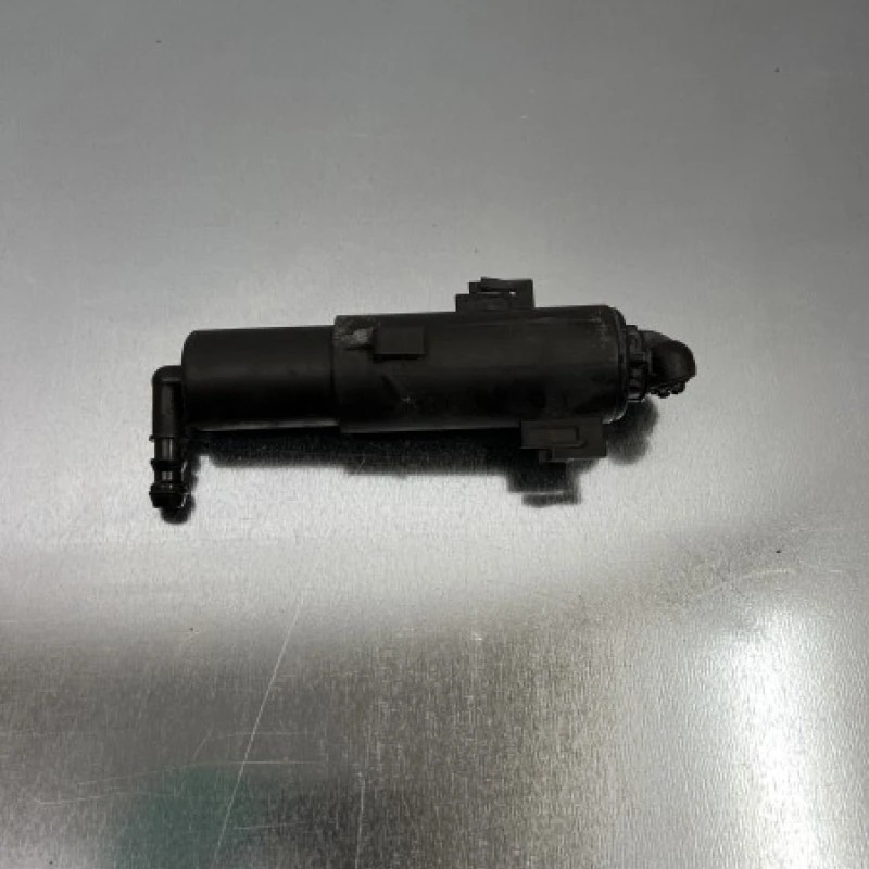 Spalator far dreapta / Audi A4 B8 2010 / Caroserie, oglinzi si faruri