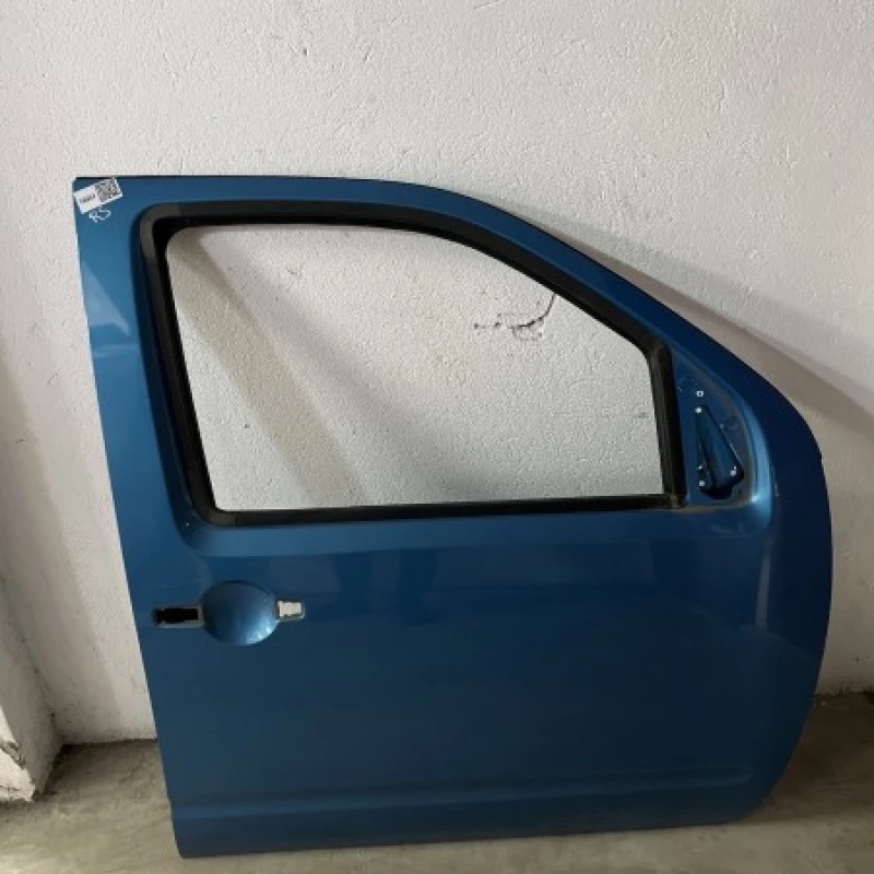 Usa dreapta fata / Nissan   2009 / Caroserie, oglinzi si faruri