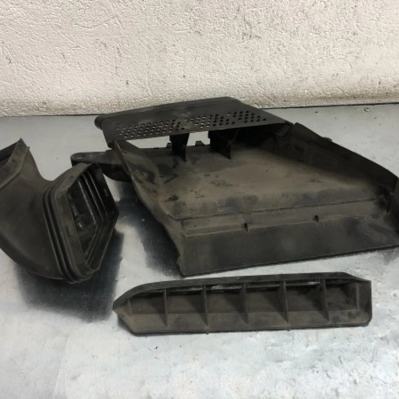 Difuzor captare aer Audi 