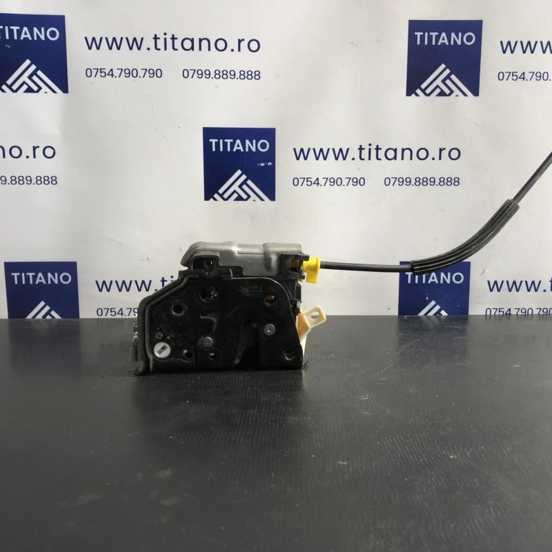 Broasca usa dreapta fata / Audi A6 C7 2014 / Caroserie, oglinzi si faruri