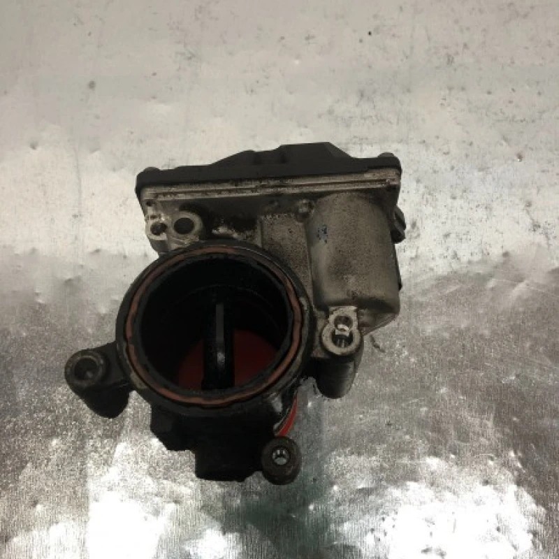 Clapeta de acceleratie Audi A4 B8 2010