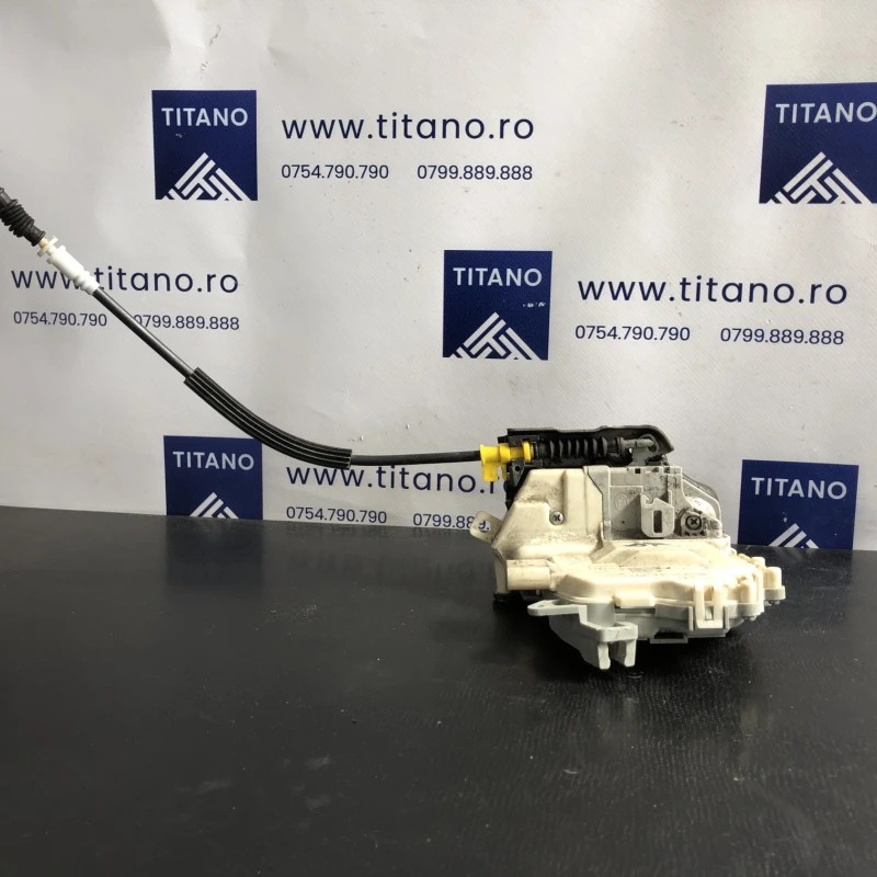 Broasca usa dreapta fata / Audi A6 C7 2014 / Caroserie, oglinzi si faruri