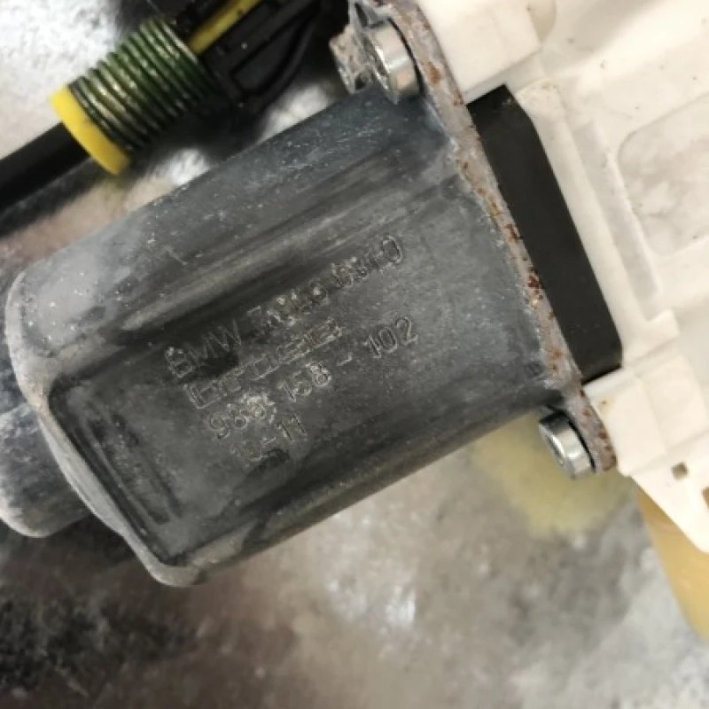 Macara geam stanga fata / BMW Seria 7 F01 2011 / Audio si electronice