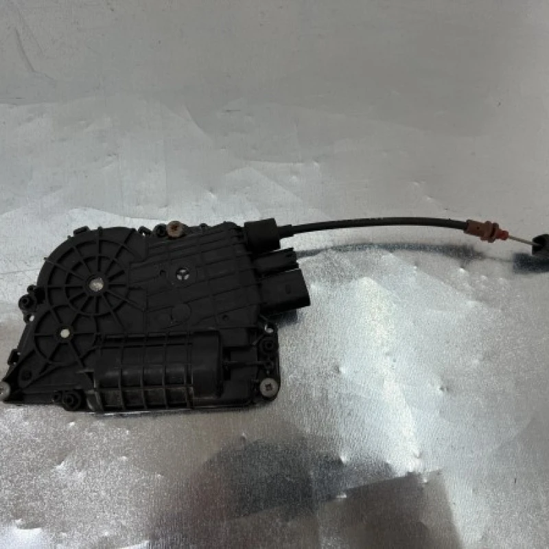 Motoras actuator soft close dreapta spate BMW 