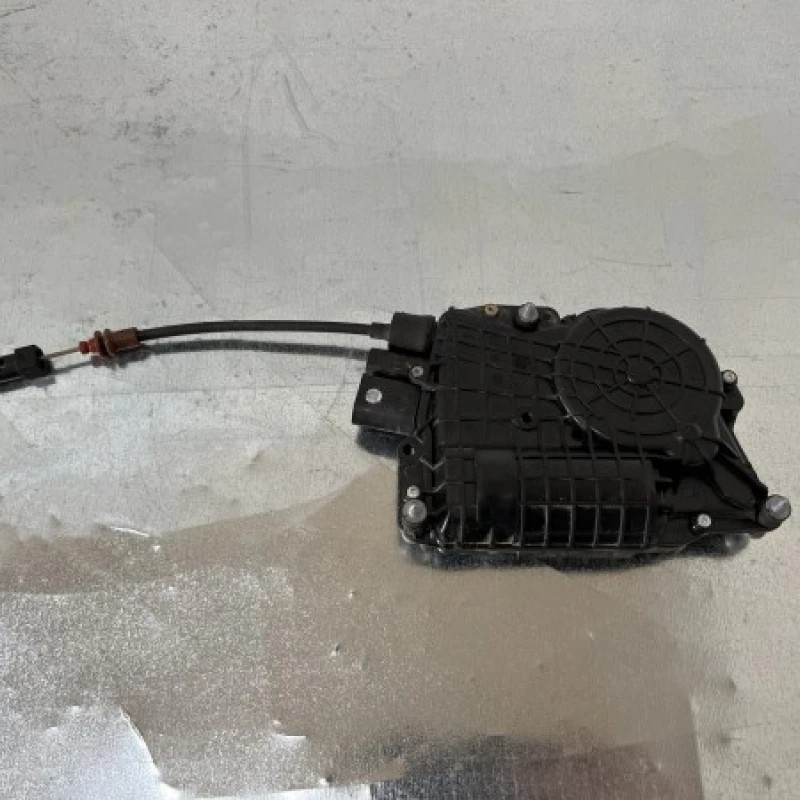 Motoras actuator soft close dreapta spate / BMW Seria 7 F01 2011 / Caroserie, oglinzi si faruri