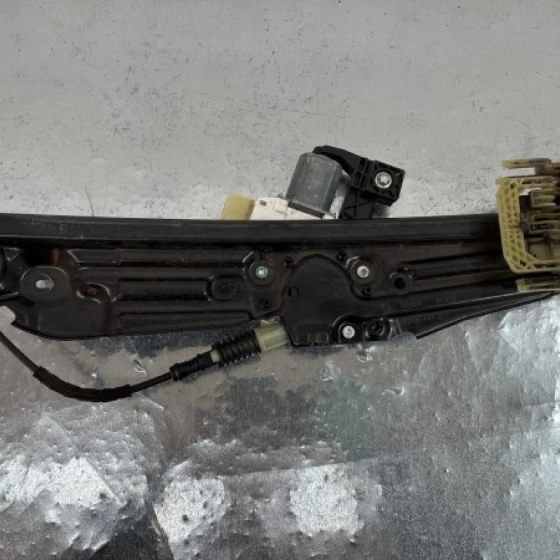 Macara geam dreapta spate / BMW Seria 7 F01 2011 / Caroserie, oglinzi si faruri