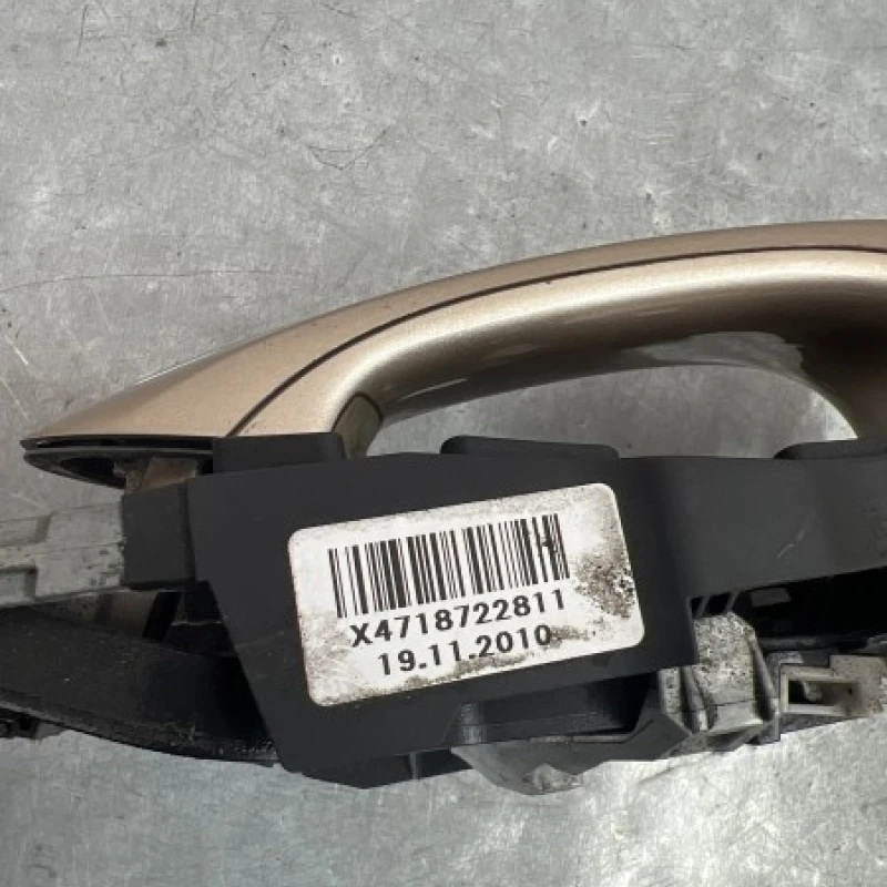 Maner usa dreapta fata / BMW Seria 7 F01 2011 / Caroserie, oglinzi si faruri