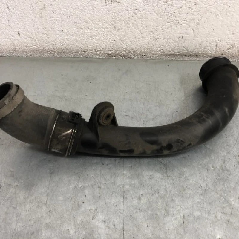 Tub intercooler / Volkswagen T5 Transporter 2011 / Motor, racire si evacuare