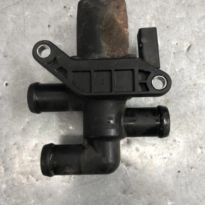 Pompa auxiliara recirculare apa / Volkswagen T5 Transporter 2011 / Motor, racire si evacuare