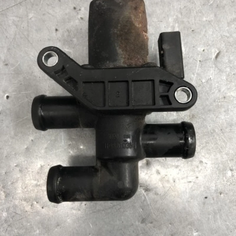 Pompa auxiliara recirculare apa / Volkswagen T5 Transporter 2011 / Motor, racire si evacuare