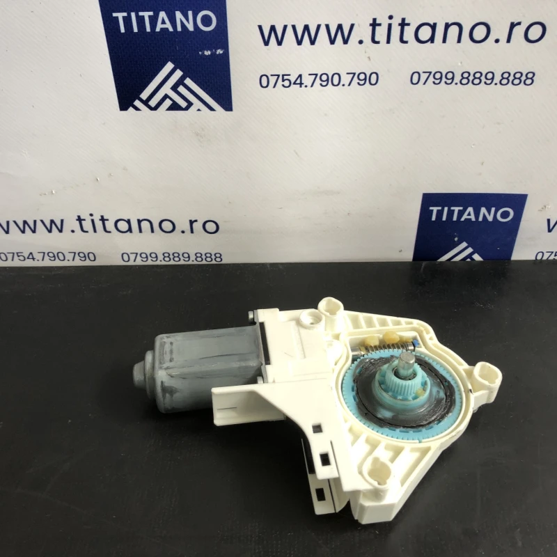 Motoras geam dreapta fata / Audi A6 C7 2014 / Audio si electronice