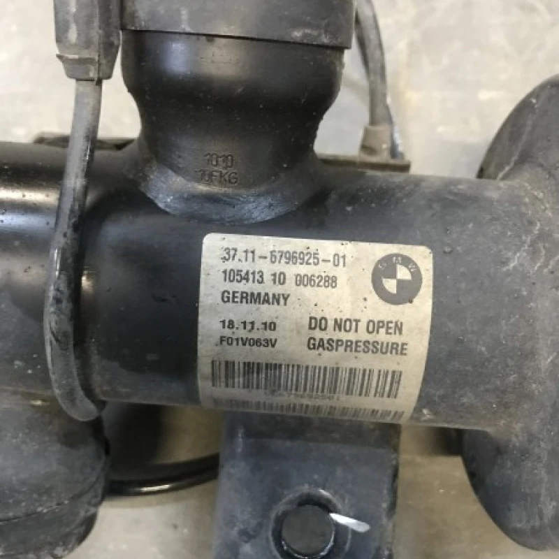 Amortizor telescop cu arc stanga fata / BMW Seria 7 F01 2011 / Directie si suspensie