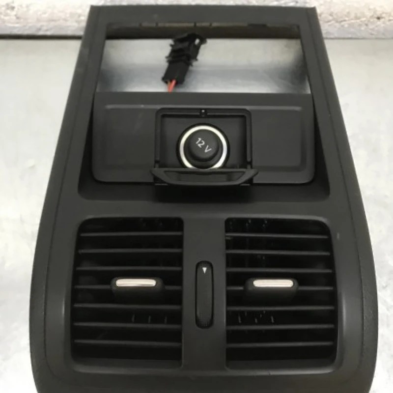 Grila ventilatie aer spate / Volkswagen Passat B7 2013 / Interior