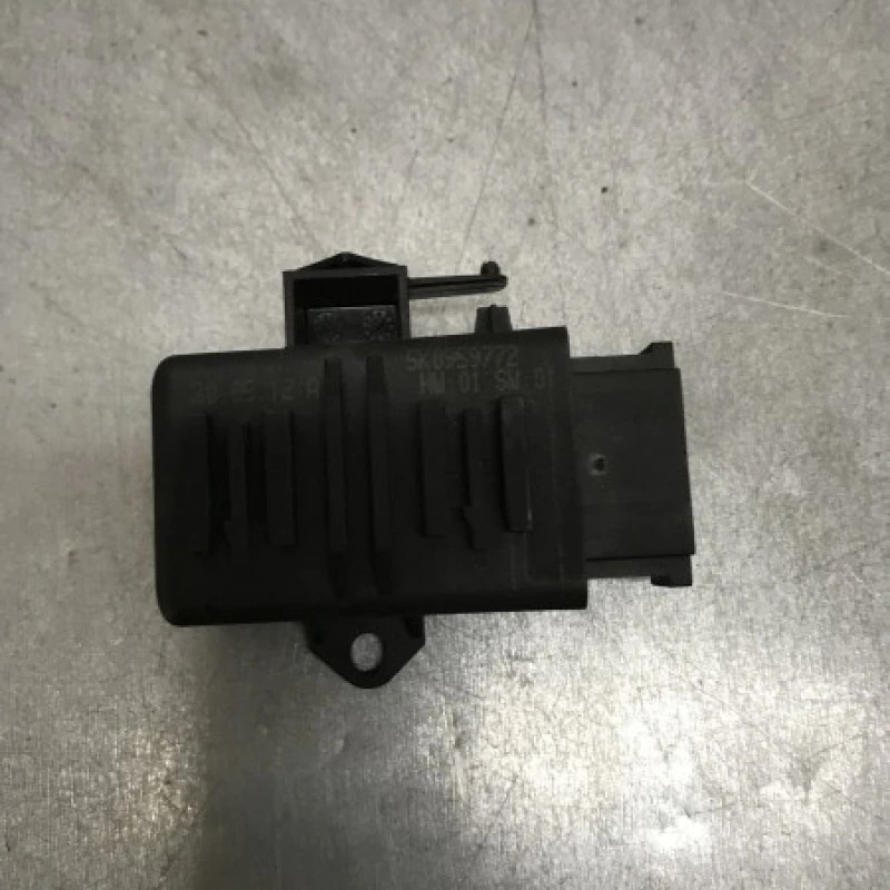 Releu incalzire in scaune / Volkswagen Sharan 7N 2014 / Audio si electronice