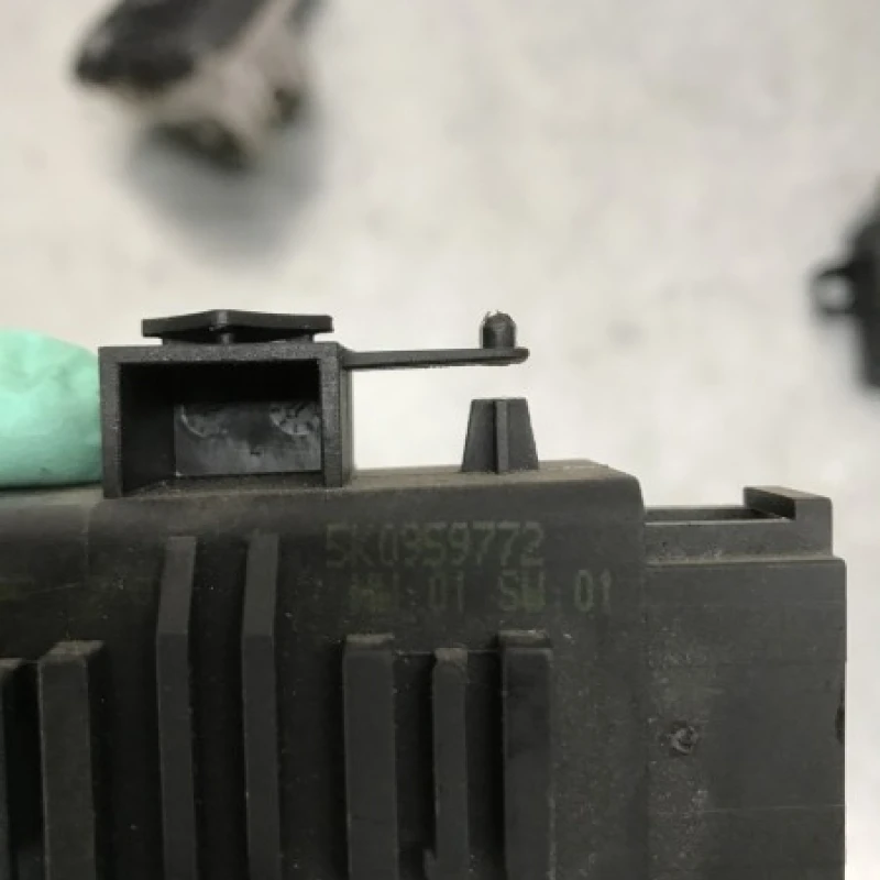 Releu incalzire in scaune / Volkswagen Sharan 7N 2014 / Audio si electronice