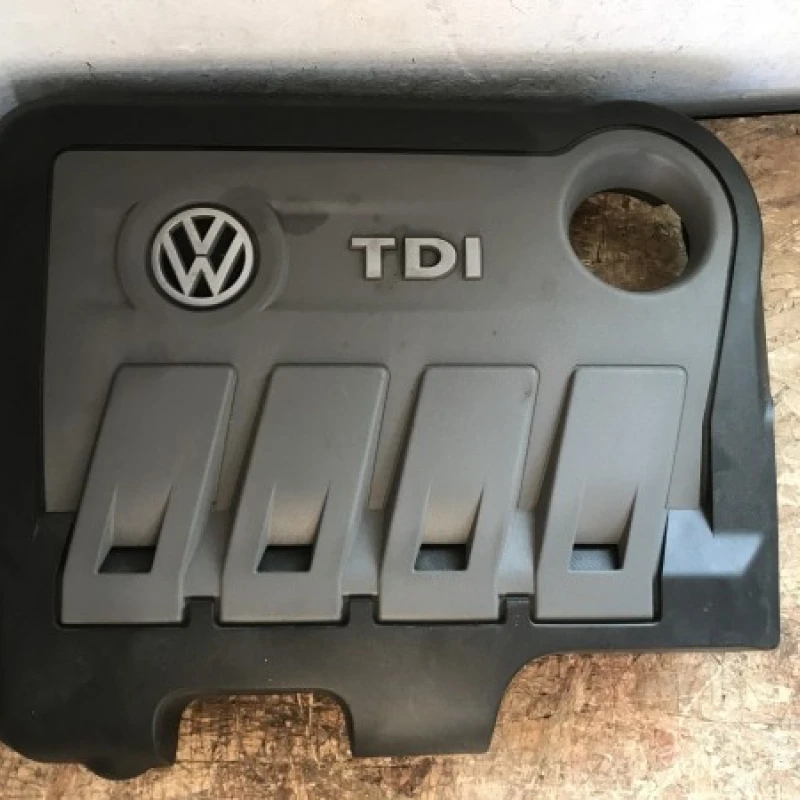 Capac motor / Volkswagen   2013 / Motor, racire si evacuare