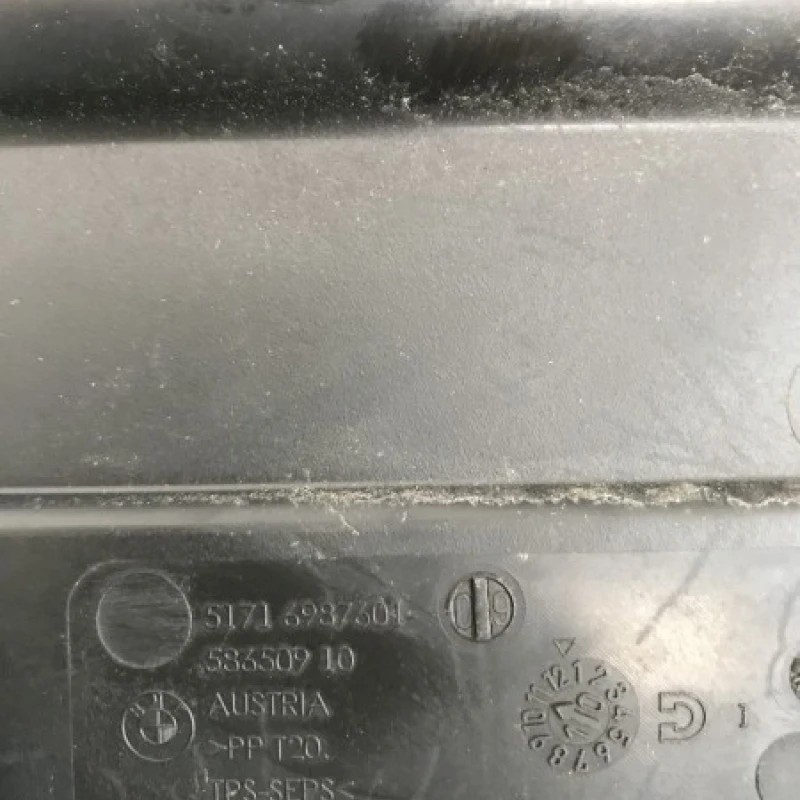 Ornament parbriz / BMW Seria 7 F01 2011 / Caroserie, oglinzi si faruri