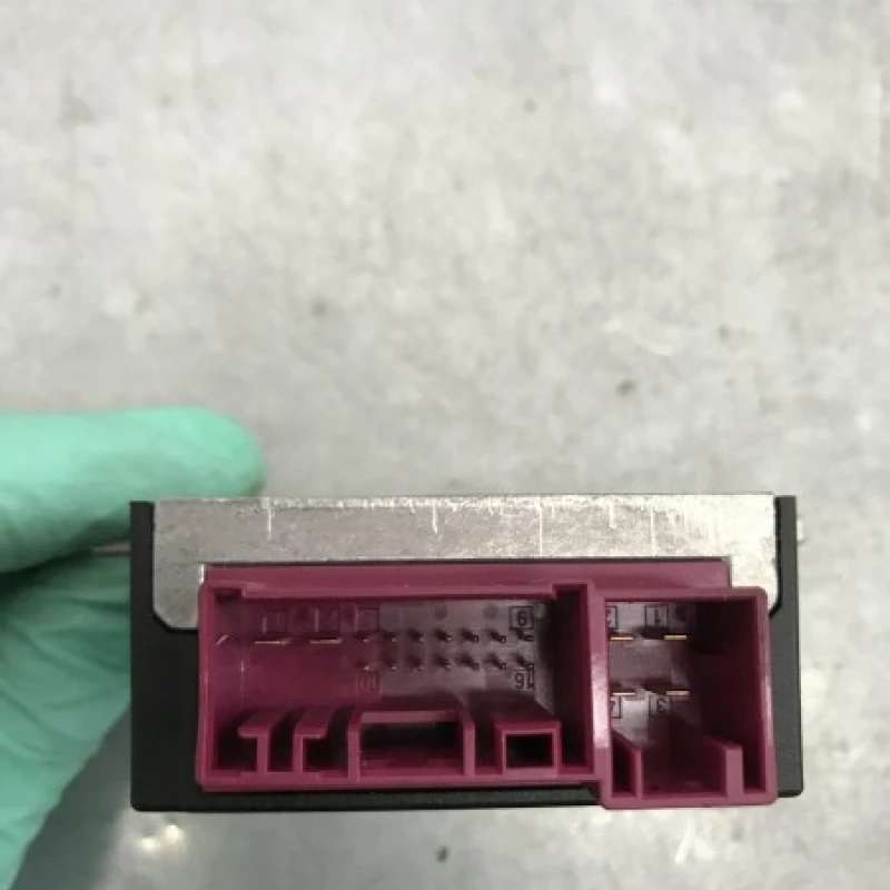 Modul pompa combustibil / BMW Seria 7 F01 2011 / Audio si electronice