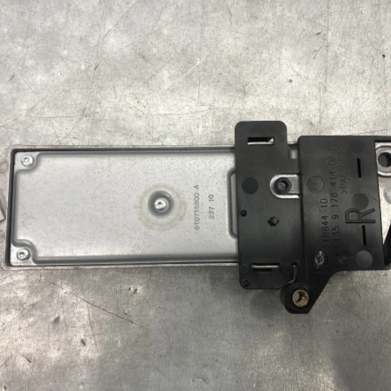 Modul control centura dreapta fata / BMW Seria 7 F01 2011 / Audio si electronice