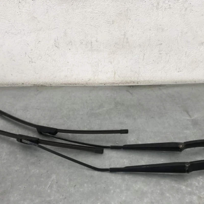 Brate stergatoare fata Volkswagen 